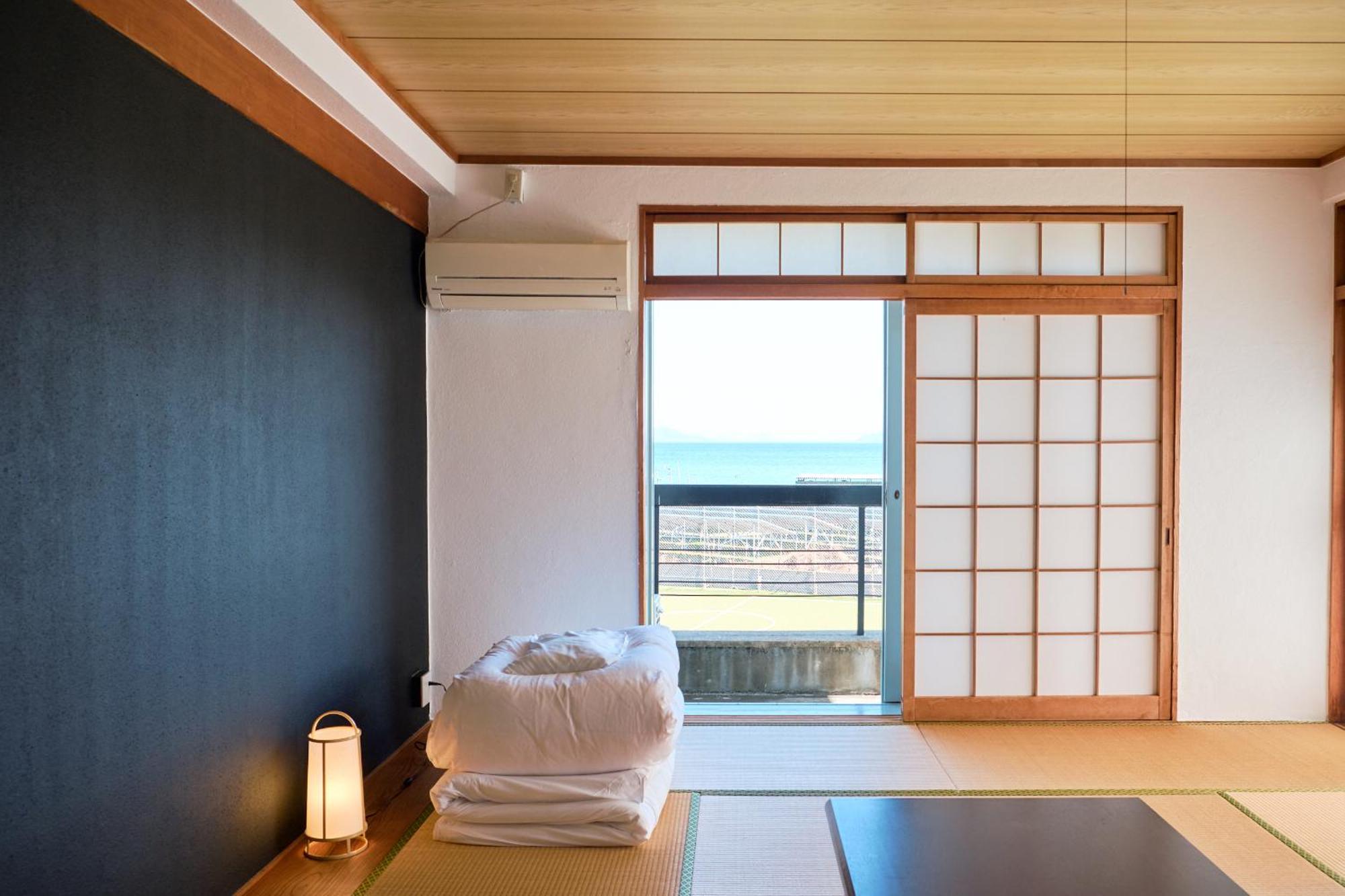 J-Hoppers Lake Biwa Guesthouse Ócu Pokoj fotografie