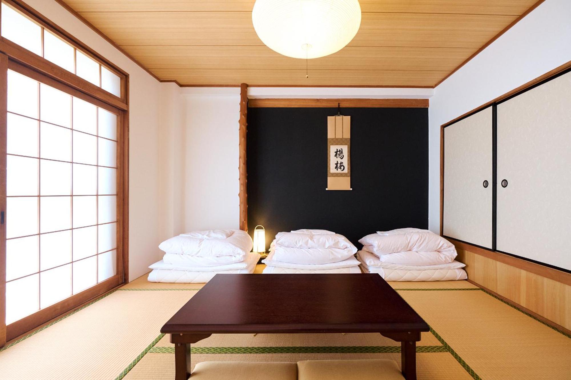 J-Hoppers Lake Biwa Guesthouse Ócu Pokoj fotografie