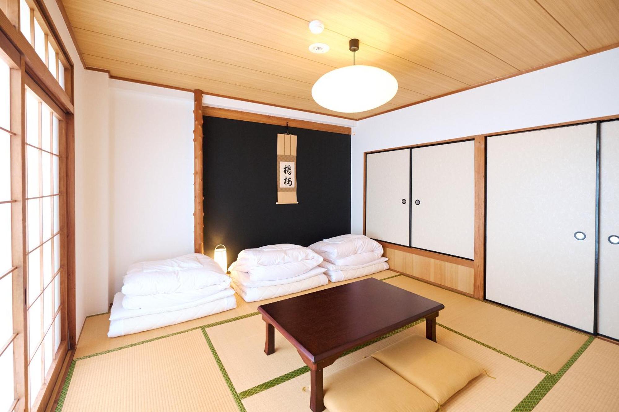 J-Hoppers Lake Biwa Guesthouse Ócu Pokoj fotografie