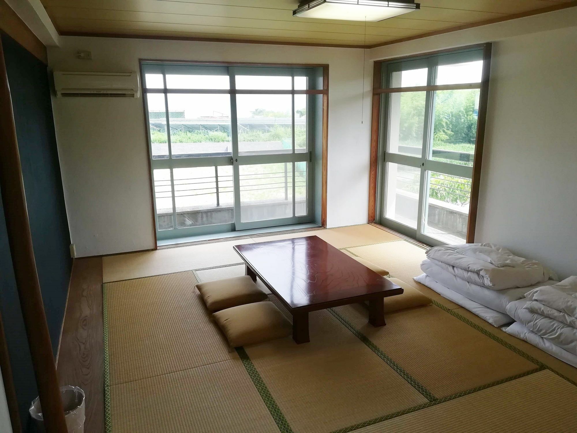 J-Hoppers Lake Biwa Guesthouse Ócu Exteriér fotografie